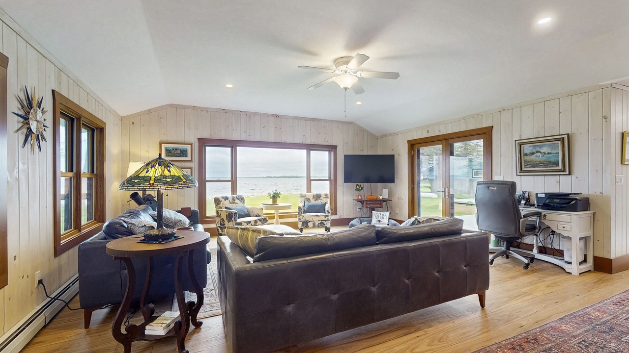 Photo of Livingroom in Isle La Motte