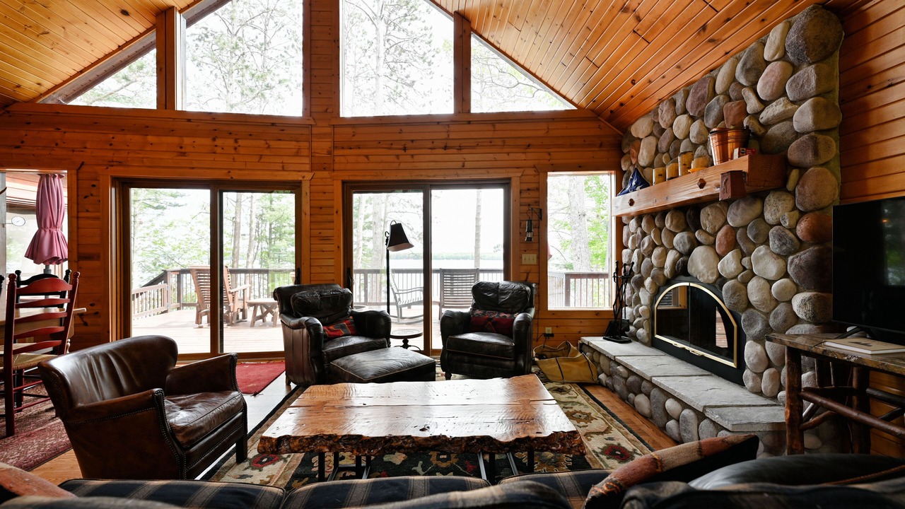 Photo of Livingroom in Stone Lake