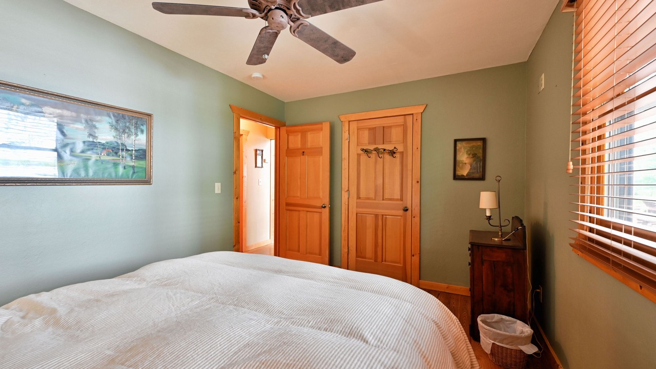 Photo of Bedroom in Stone Lake