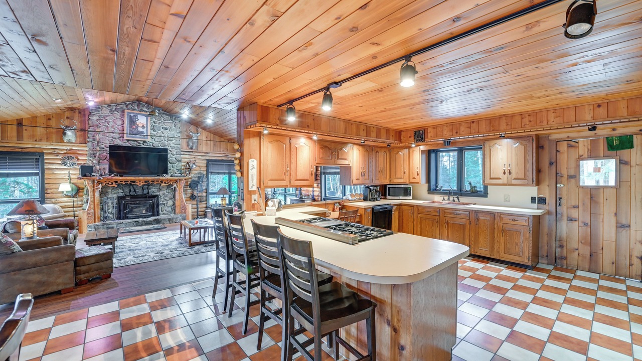 Photo of Livingroom in Long Lake