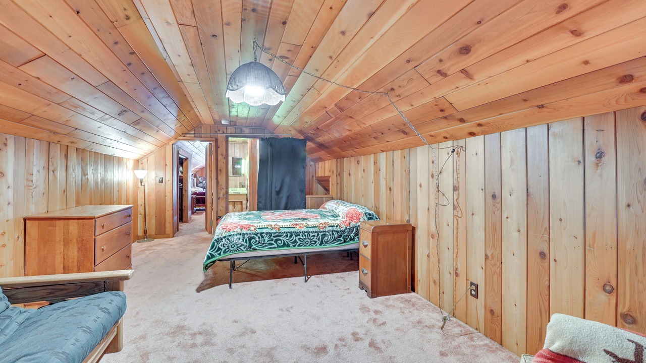 Photo of Bedroom in Long Lake