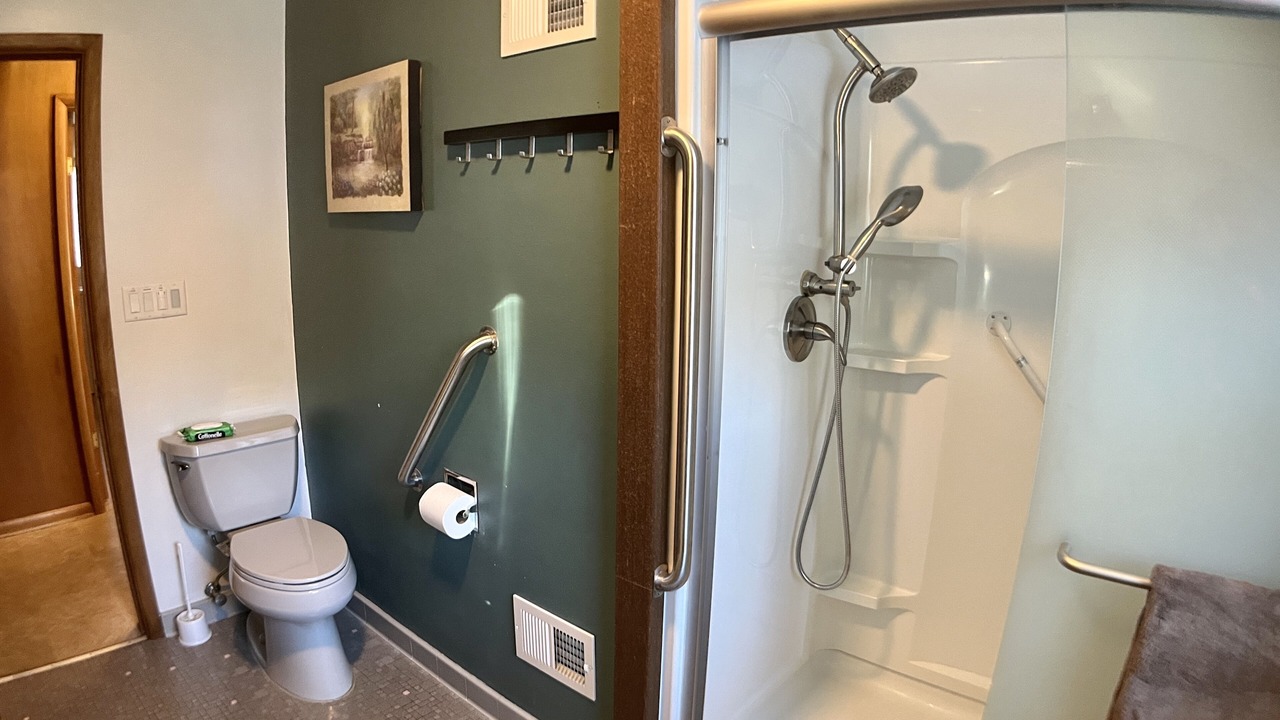 Photo of Bathroom in Richland Center