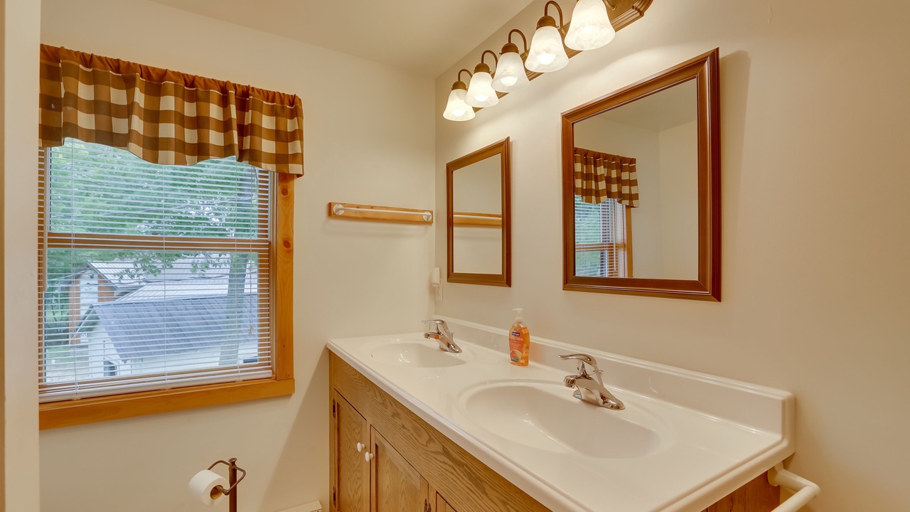 Photo of Bathroom in St. Albans