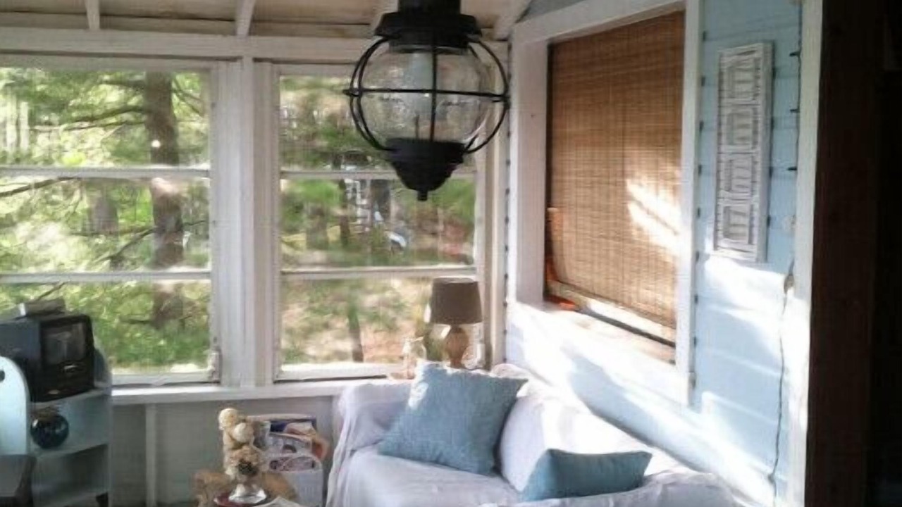 Photo of Livingroom in Melrose