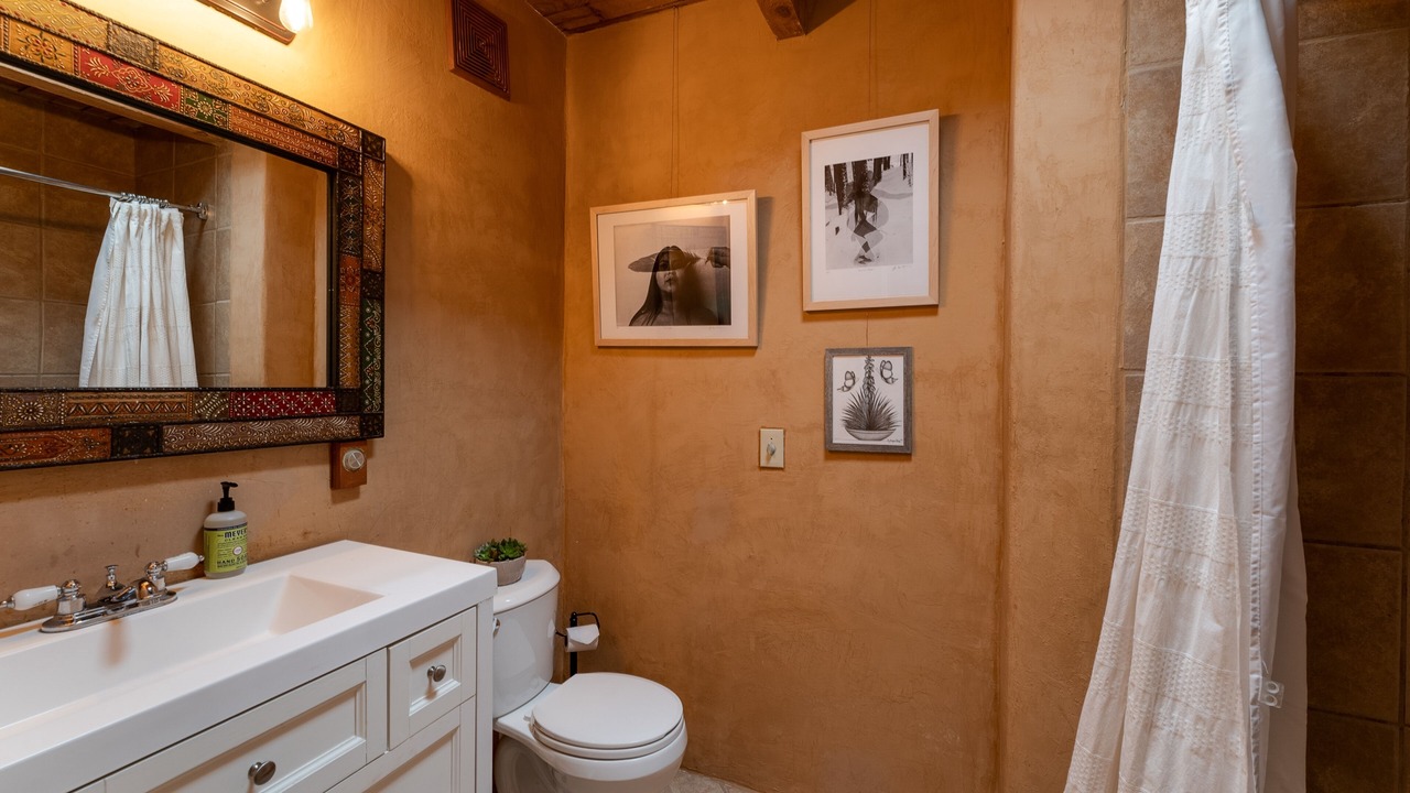 Photo of Bathroom in Canada de los Alamos