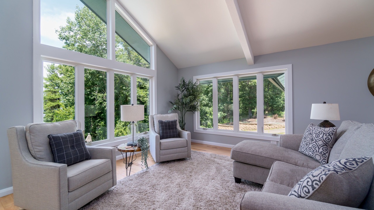 Photo of Livingroom in Chippewa Falls