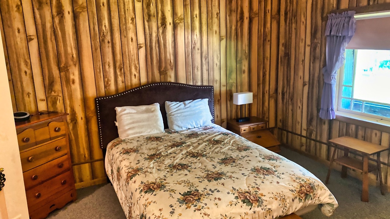 Photo of Bedroom in Long Lake