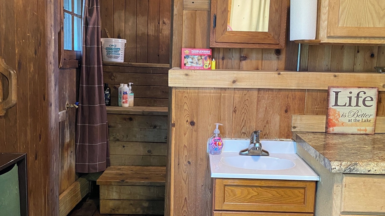 Photo of Bathroom in Britt