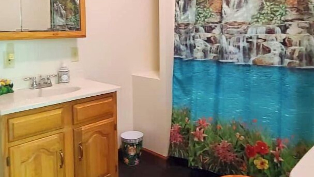 Photo of Bathroom in Town of Bellmont