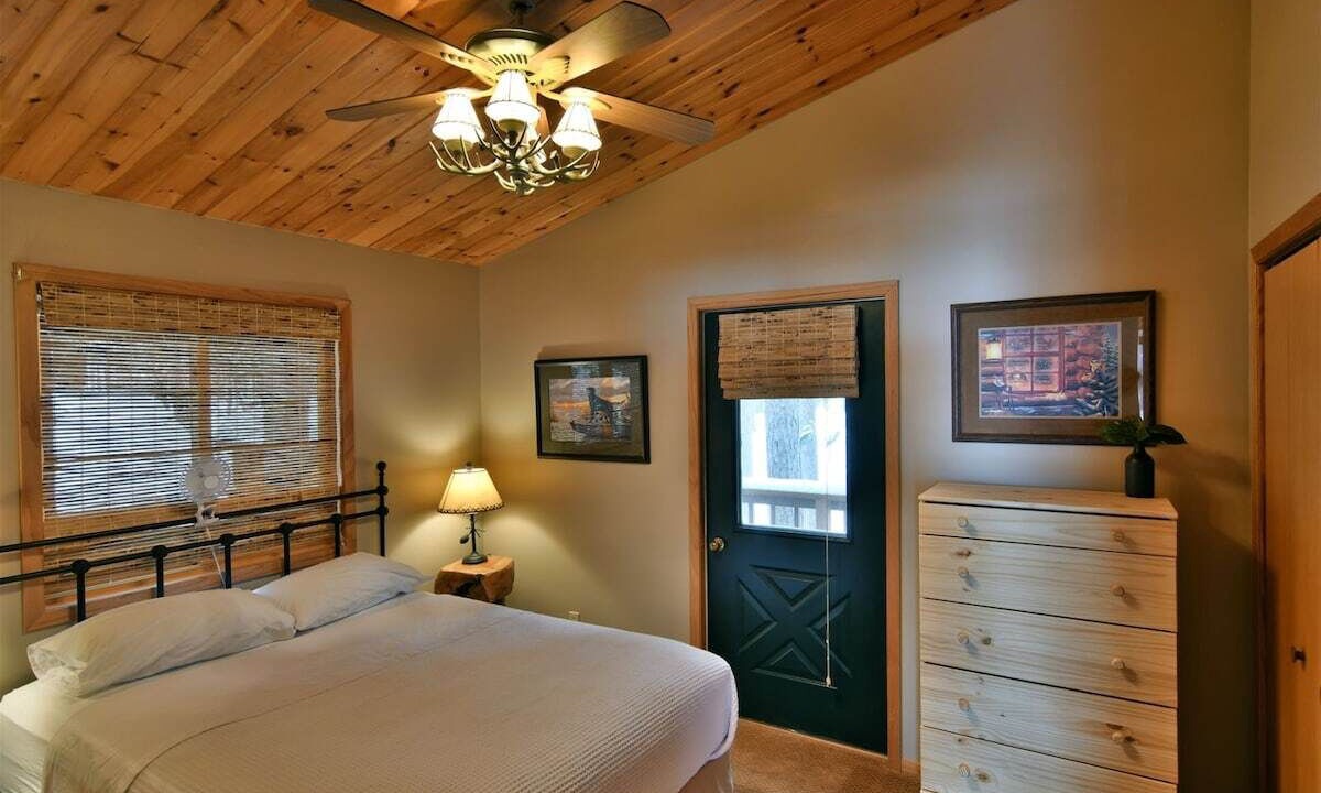 Photo of Bedroom in Solon Springs