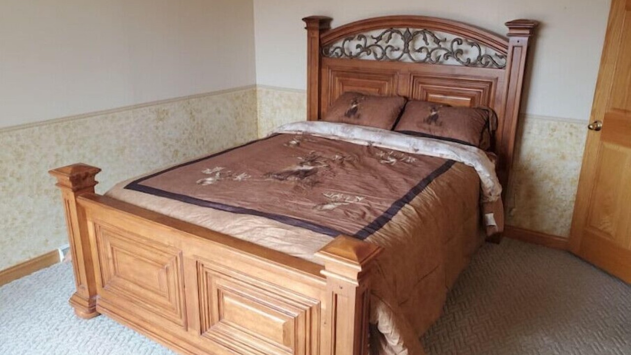 Photo of Bedroom in Crawford County