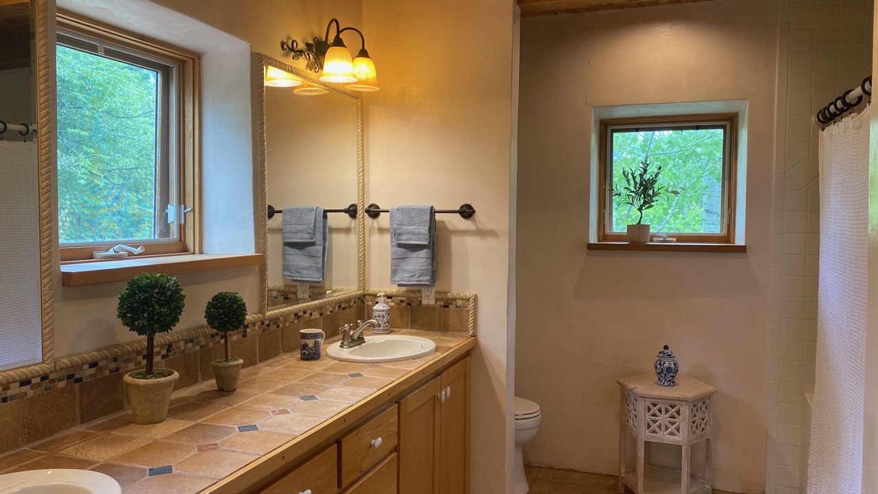 Photo of Bathroom in Tesuque