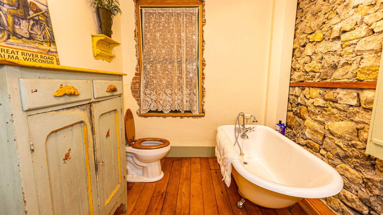 Photo of Bathroom in Alma