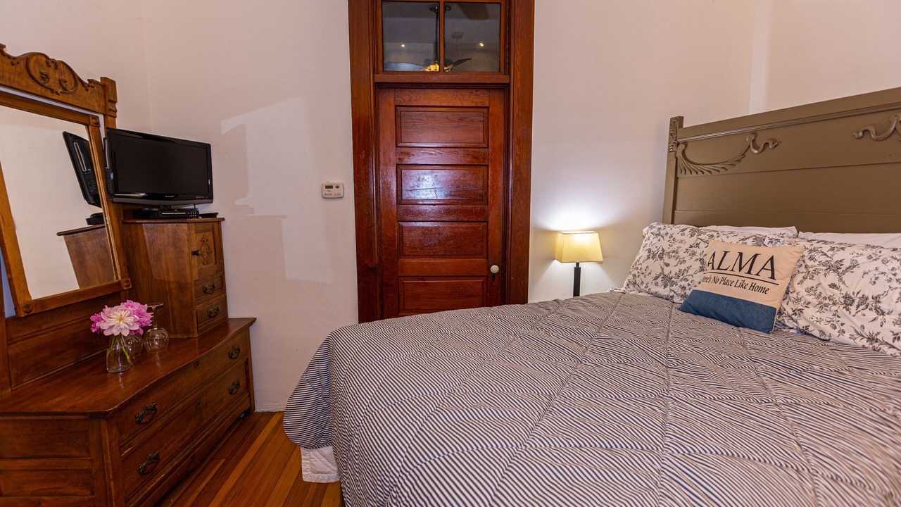 Photo of Bedroom in Alma