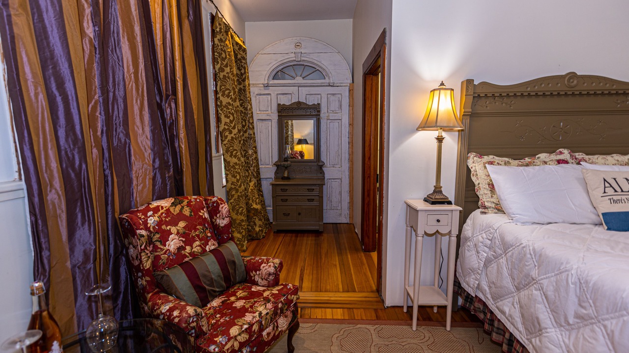 Photo of Bedroom in Alma