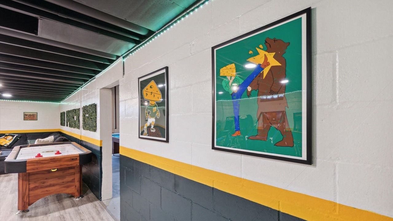 Photo of Others in Green Bay