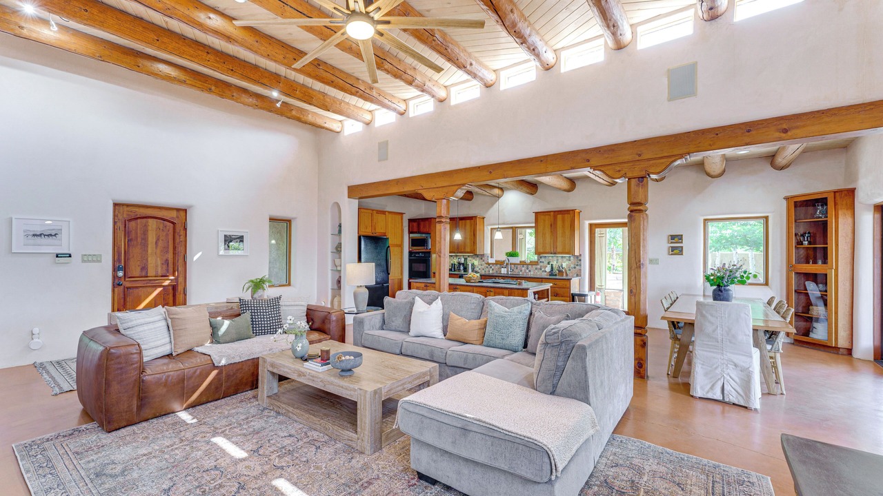Photo of Livingroom in Taos