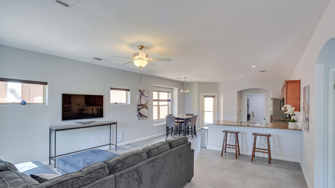 Photo of Livingroom in Bernalillo