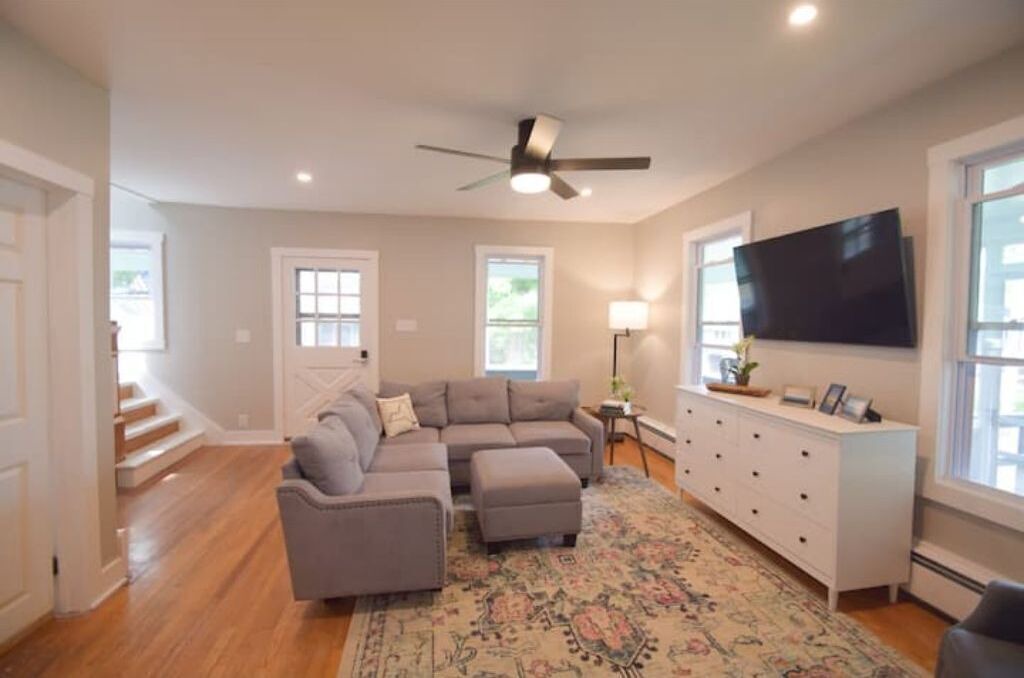Photo of Livingroom in Bolton Landing