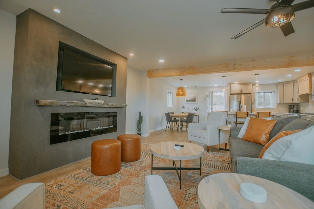 Photo of Livingroom in Alamedan Valley