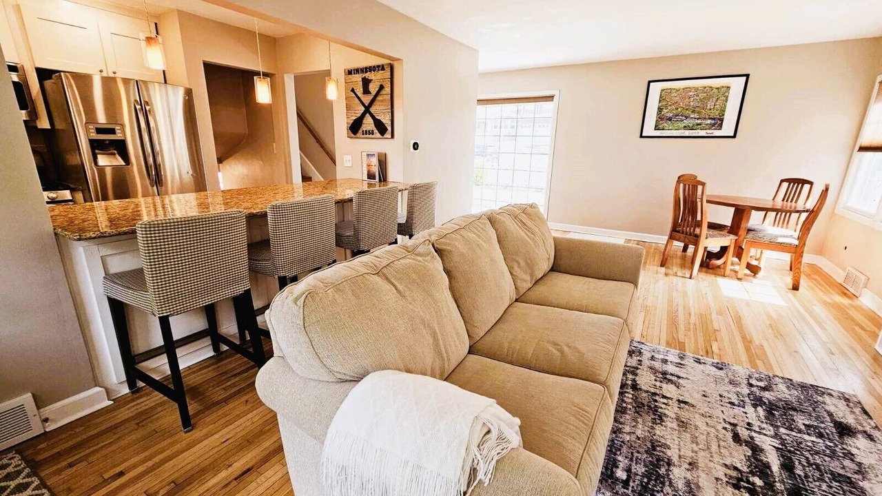 Photo of Livingroom in Excelsior