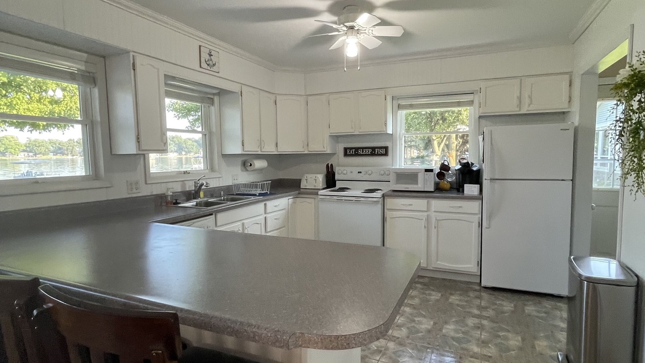 Photo of Kitchen in White Pigeon