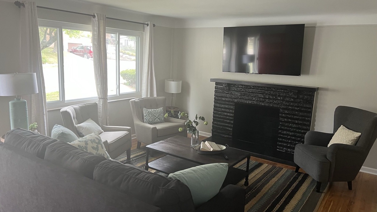 Photo of Livingroom in Reading