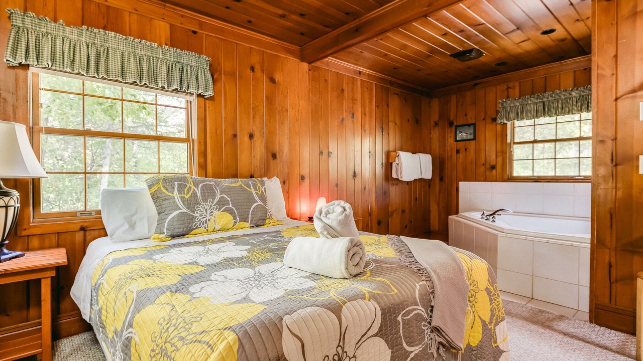 Photo of Bedroom in St Croix Falls