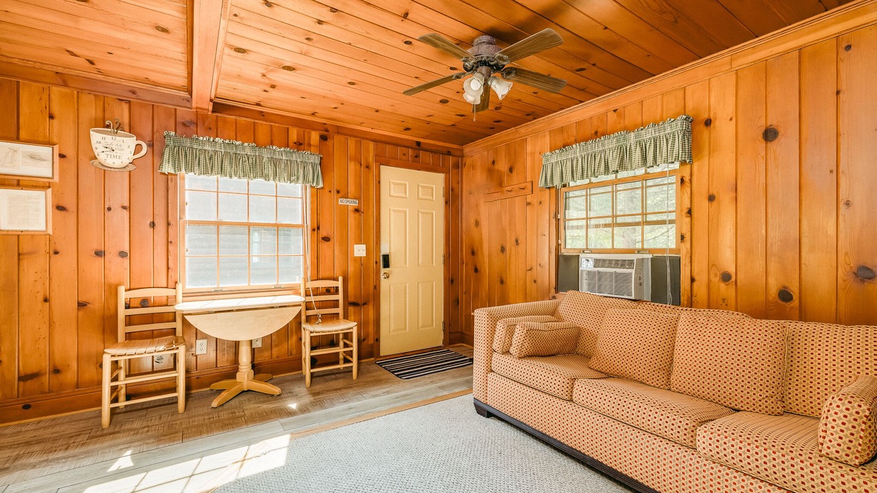 Photo of Livingroom in St Croix Falls