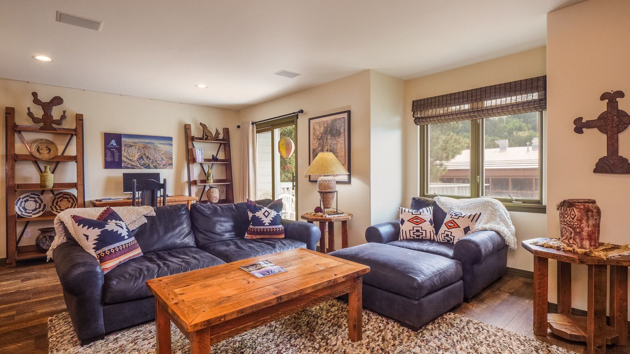 Photo of Livingroom in Angel Fire