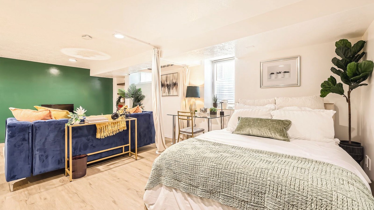 Photo of Bedroom in Linden Hills