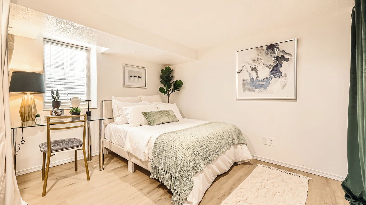 Photo of Bedroom in Linden Hills