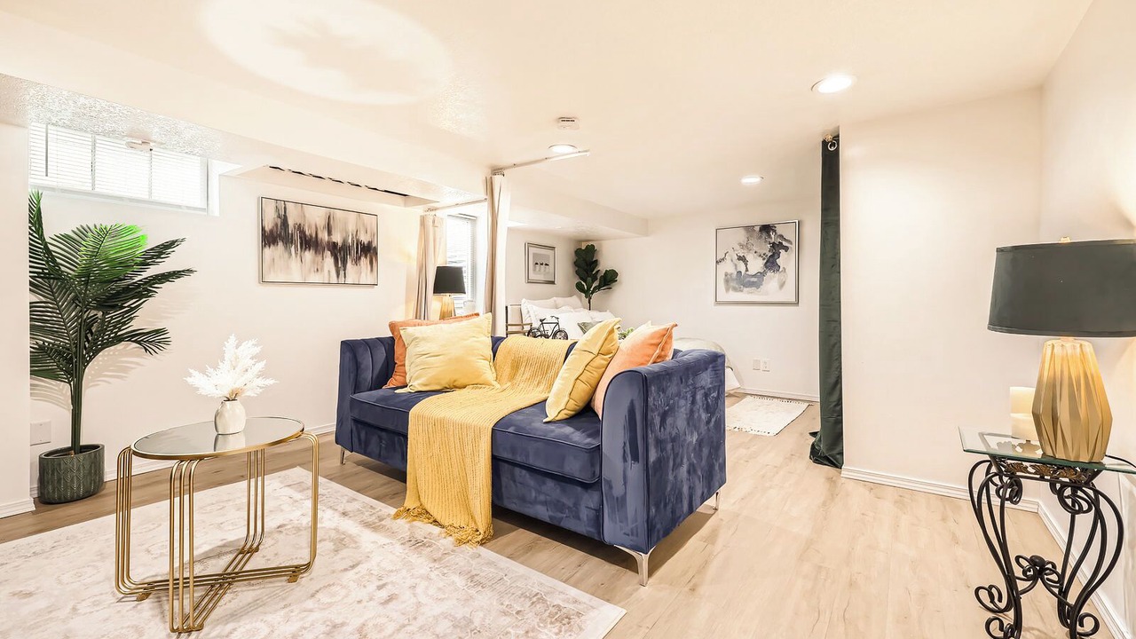 Photo of Livingroom in Linden Hills