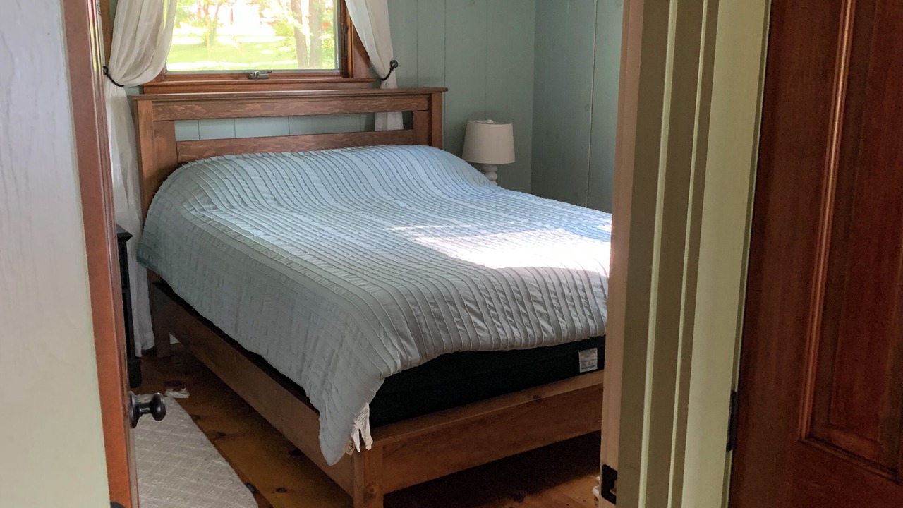 Photo of Bedroom in Munsonville