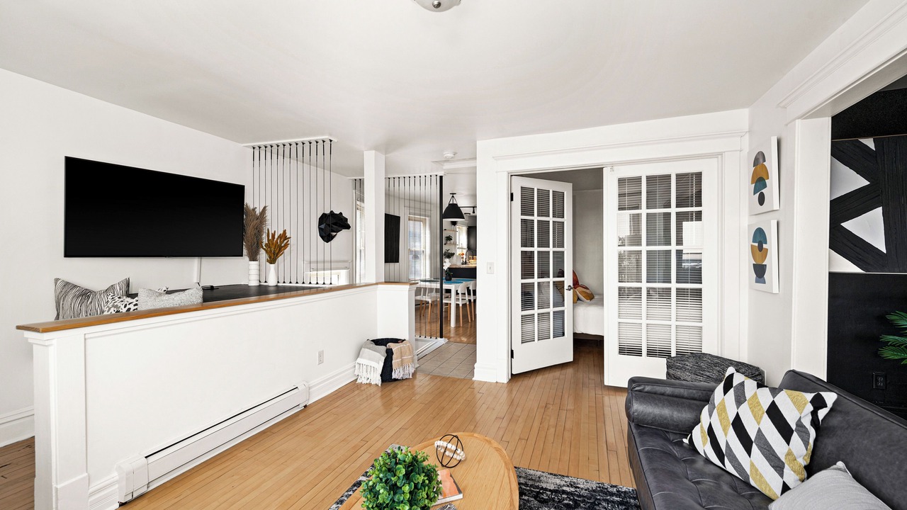 Photo of Livingroom in Central Hillside