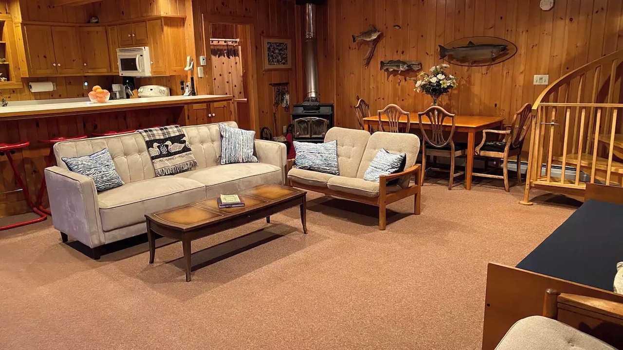 Photo of Livingroom in Rainbow Lake