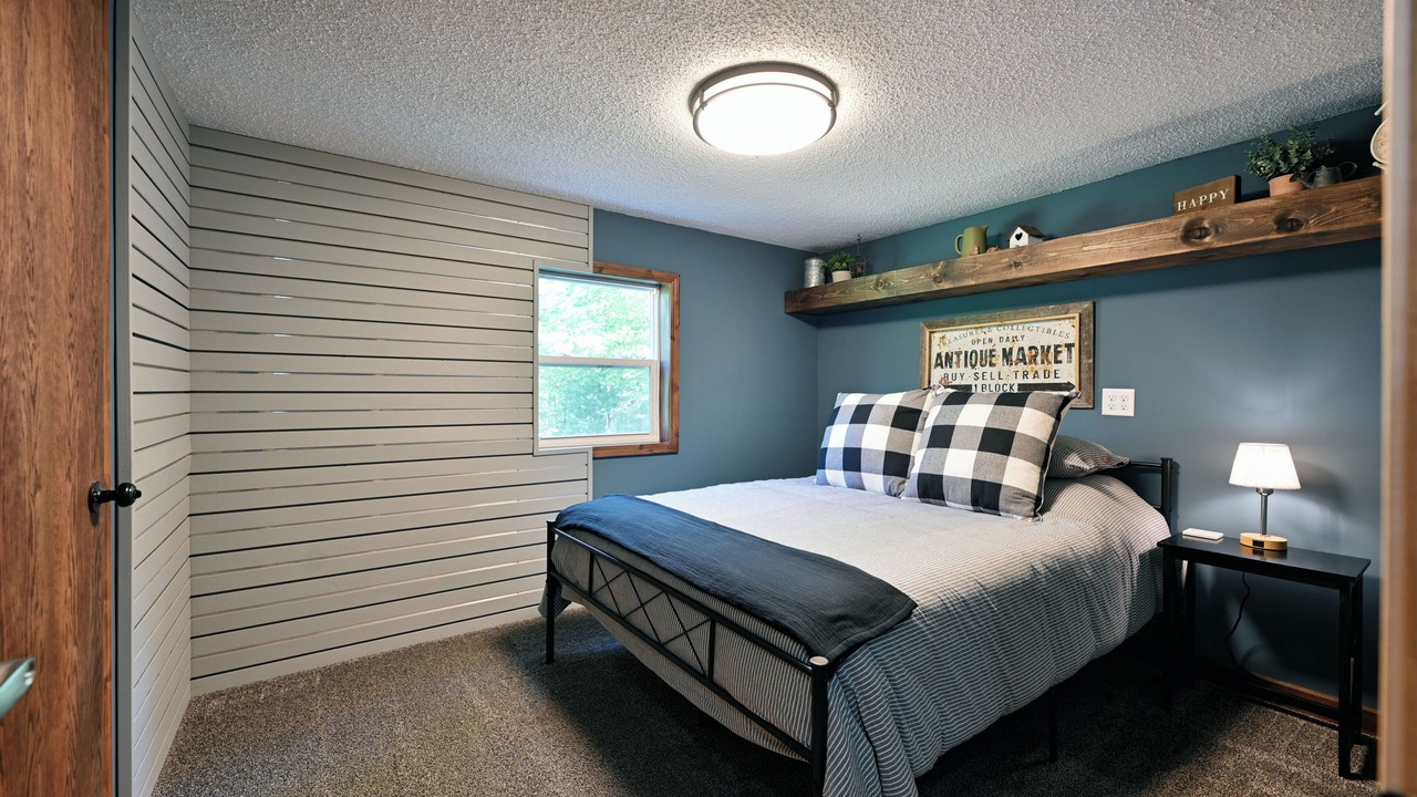 Photo of Bedroom in Webb Lake