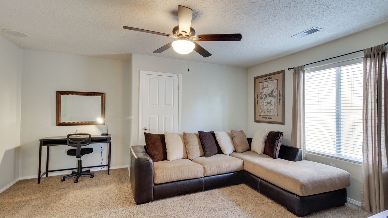 Photo of Livingroom in Los Lunas