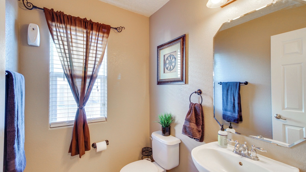 Photo of Bathroom in Los Lunas