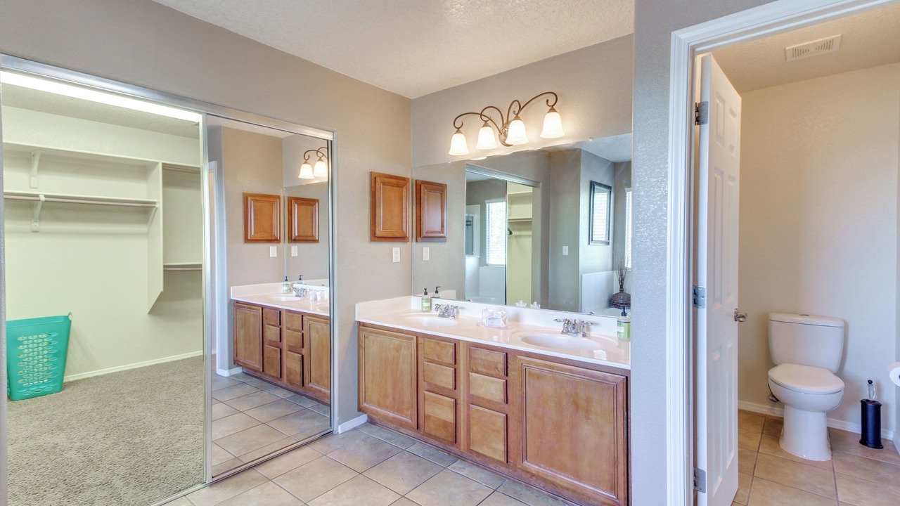 Photo of Bathroom in Los Lunas