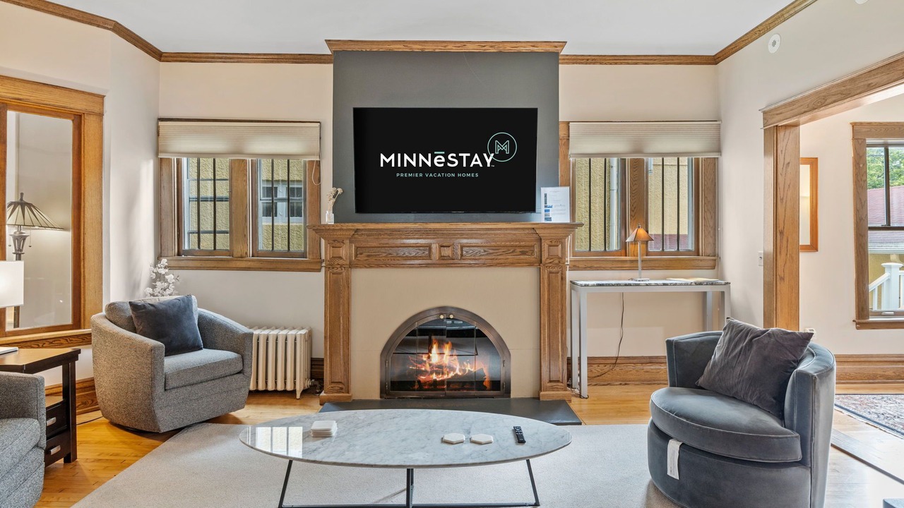 Photo of Livingroom in Linden Hills