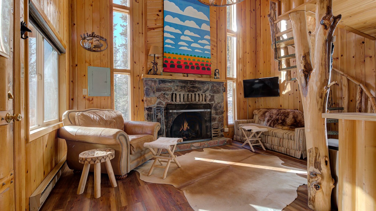 Photo of Livingroom in Red River