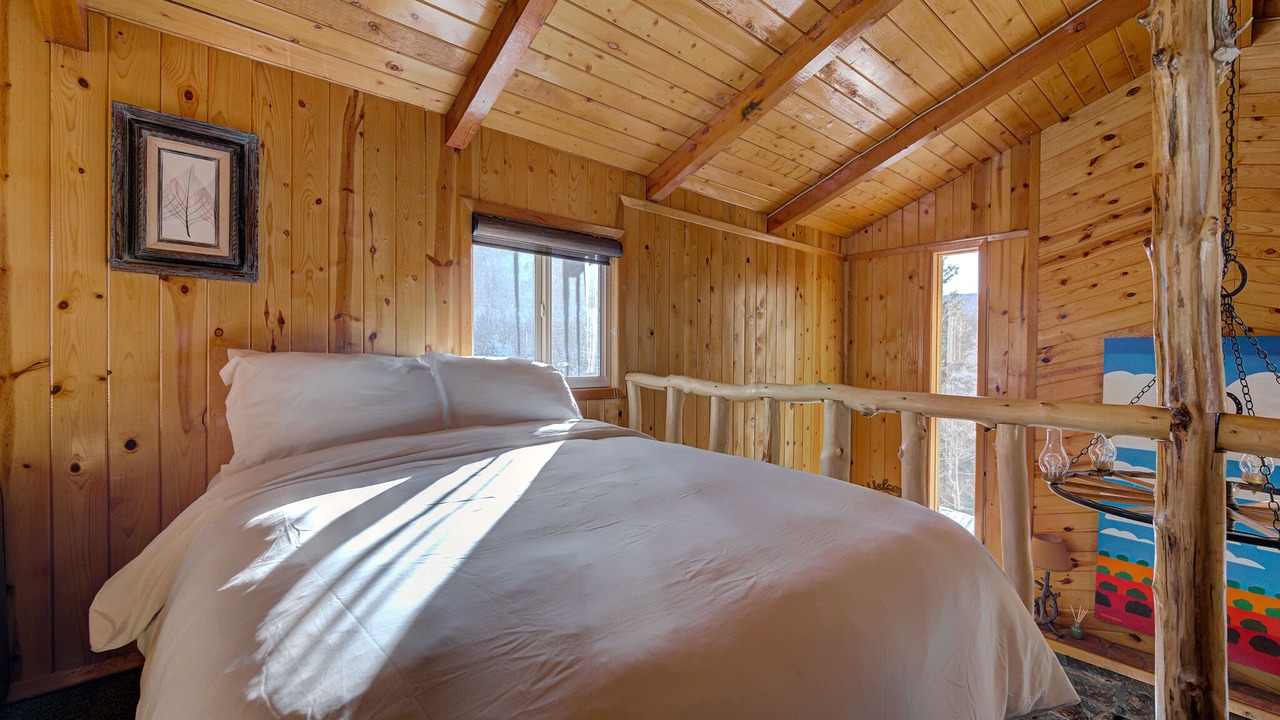Photo of Bedroom in Red River