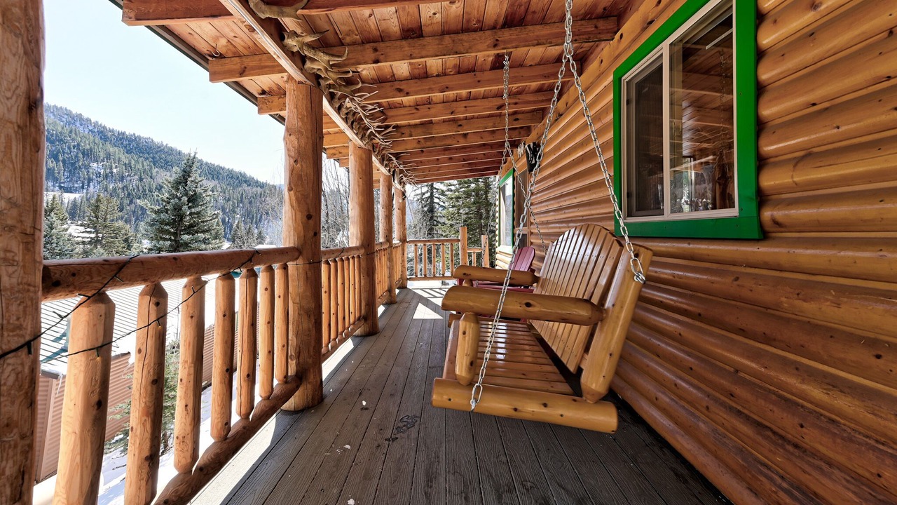 Photo of Patio Balcony in Red River