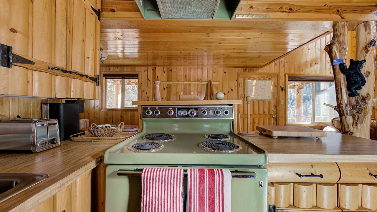 Photo of Kitchen in Red River