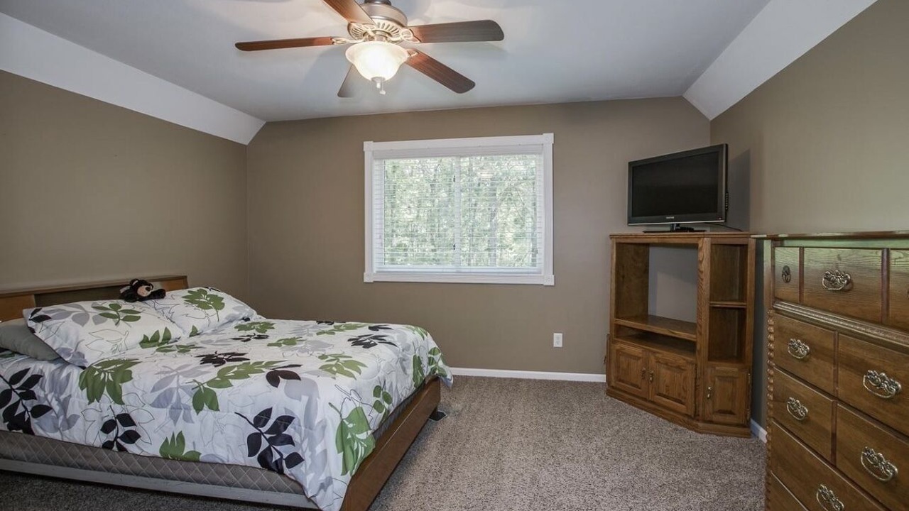 Photo of Bedroom in Pine City