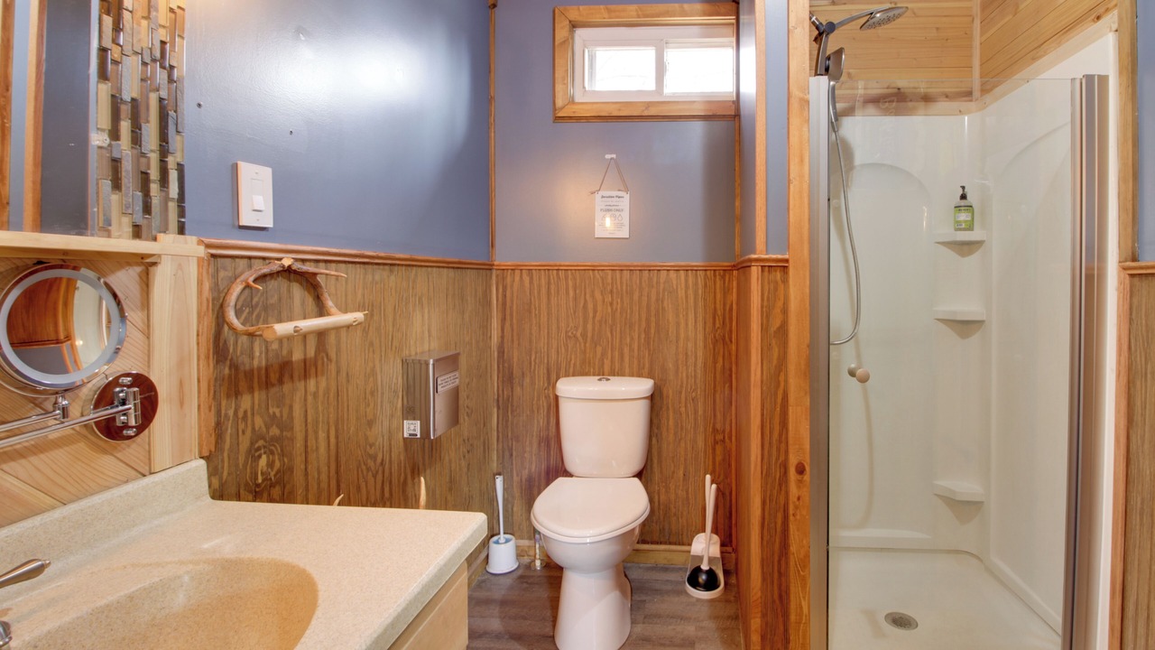 Photo of Bathroom in Riverton