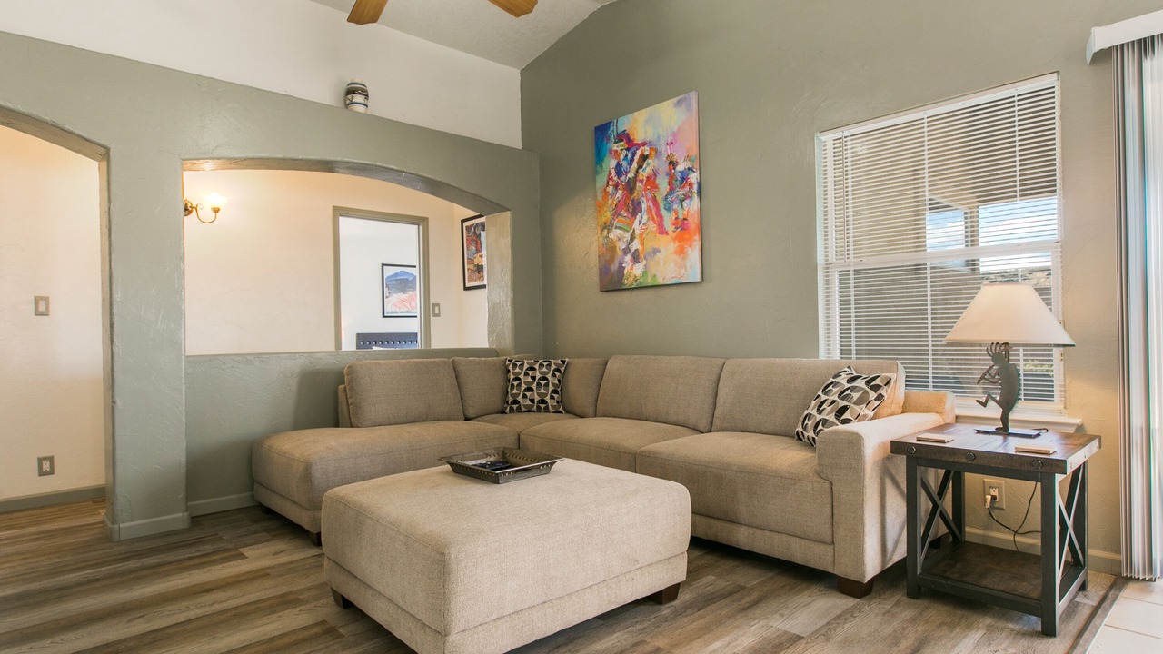 Photo of Livingroom in Taylor Ranch