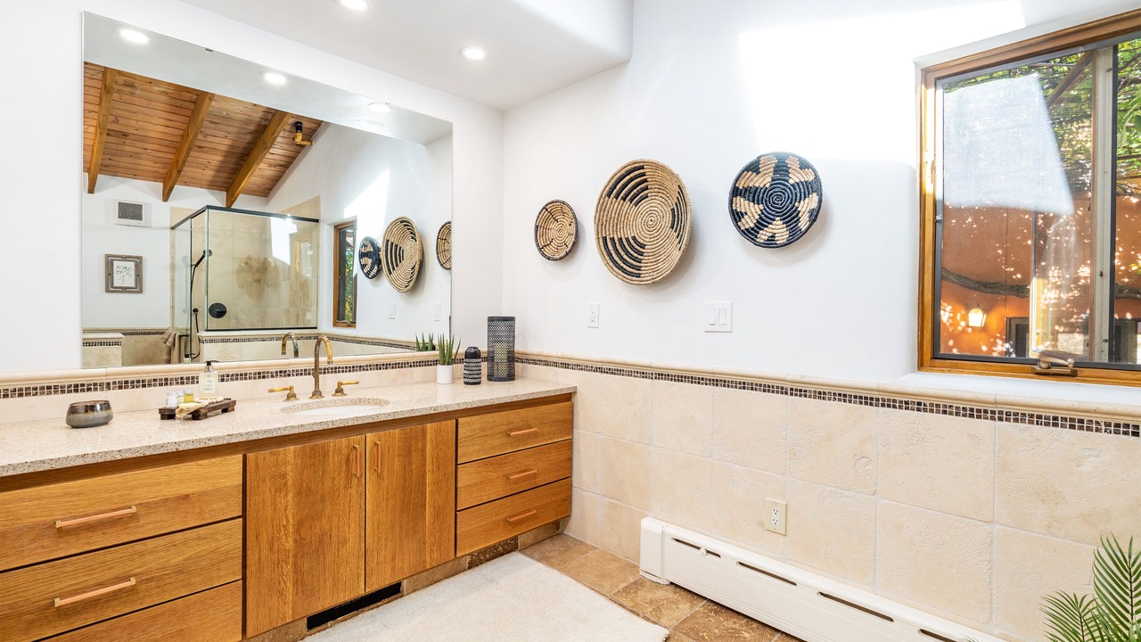Photo of Bathroom in Chupadero