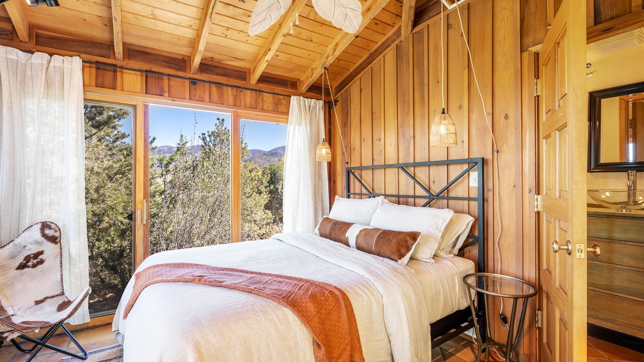 Photo of Bedroom in Chupadero